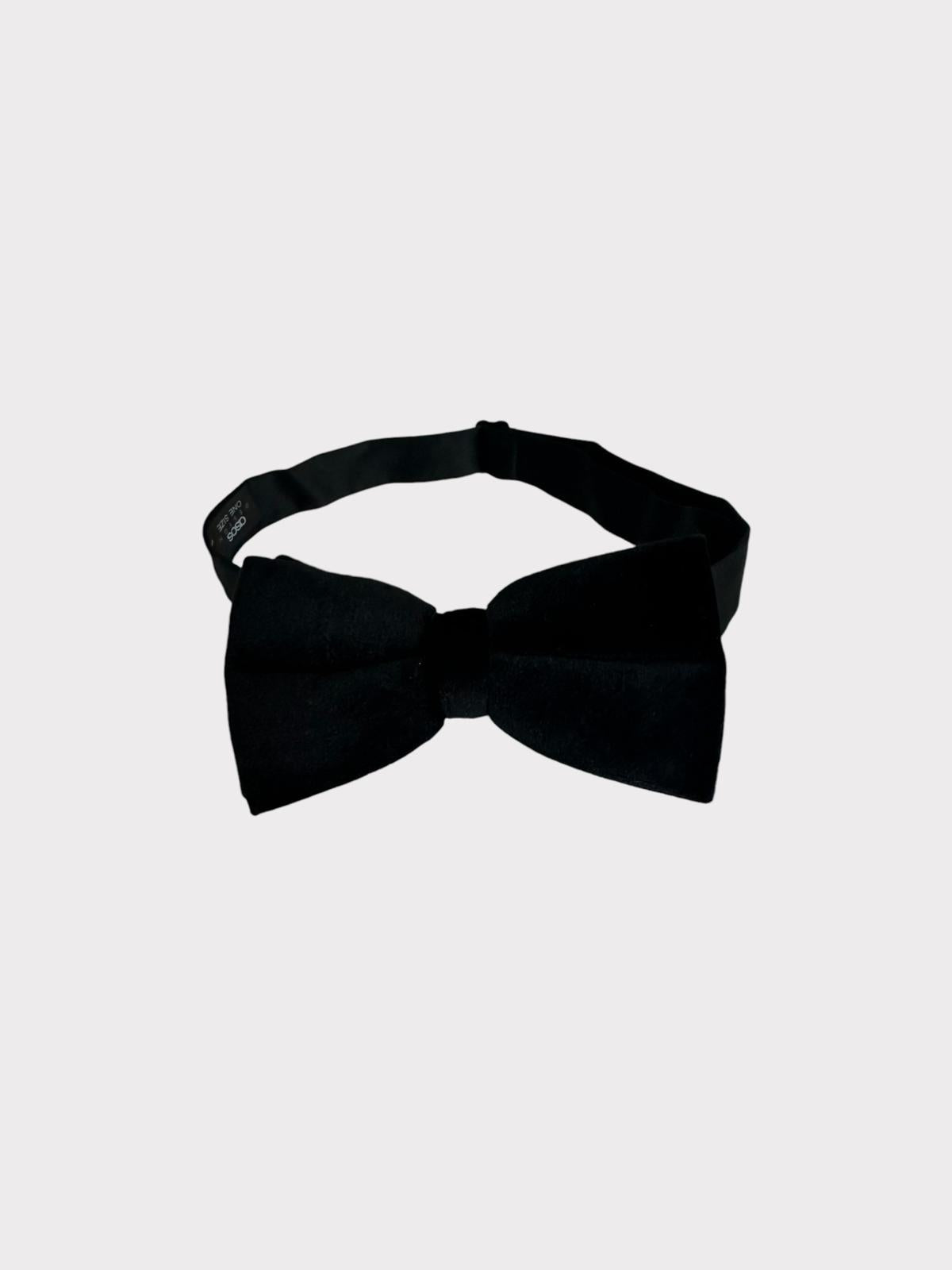 ASOS Classic Pre Tied Bow Tie in Velvet